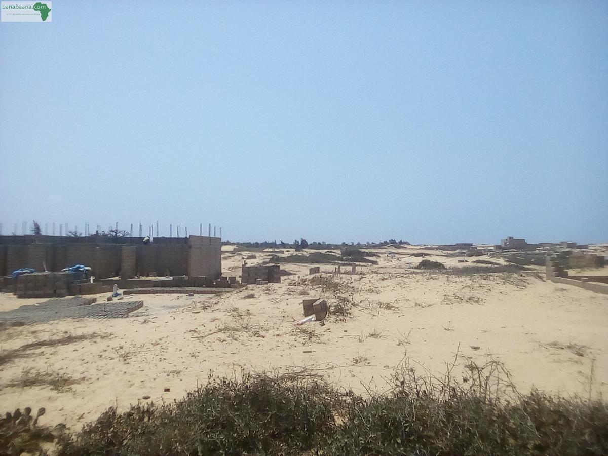 Terrains - Parcelles Vend terrain 150 m2 au lac rose Dakar - Banabaana